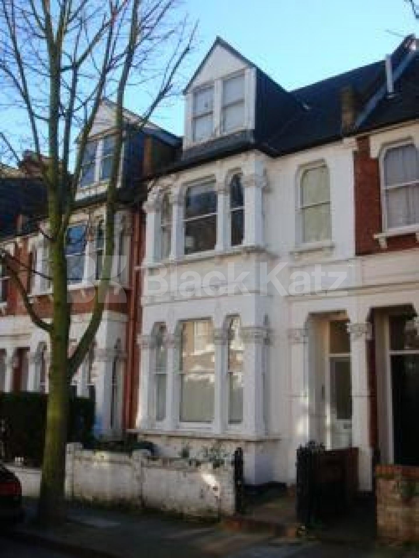 			NEW INSTRUCTION, 1 Bedroom, 1 bath, 1 reception Flat			 Waterlow Road, HIGHGATE BORDERS N19 N19